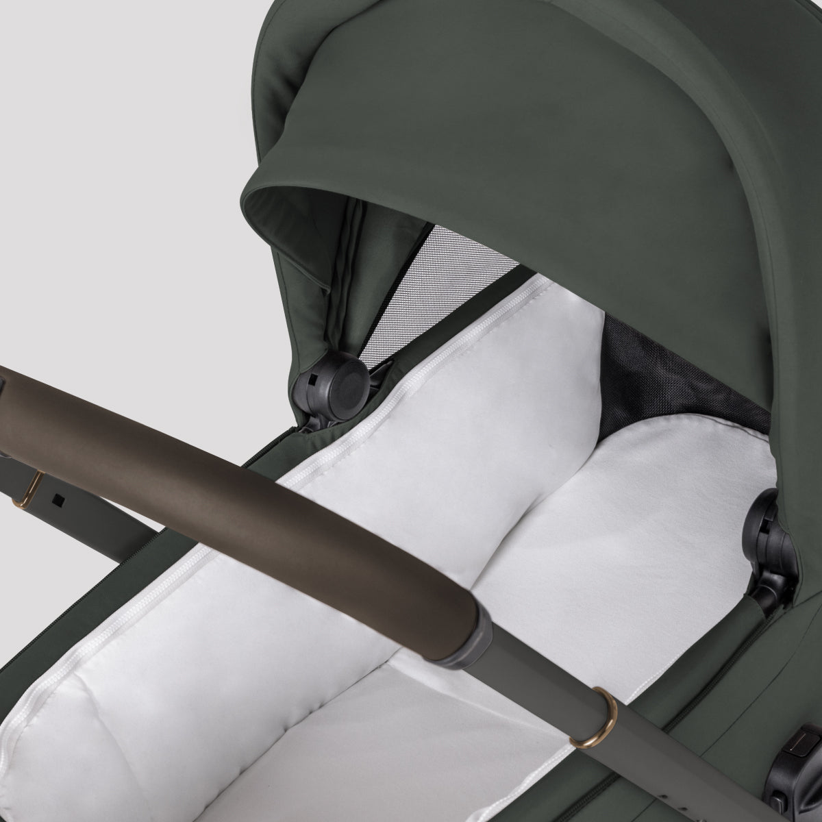 Silver Cross Breez Compact Stroller + Folding Bassinet Bundle