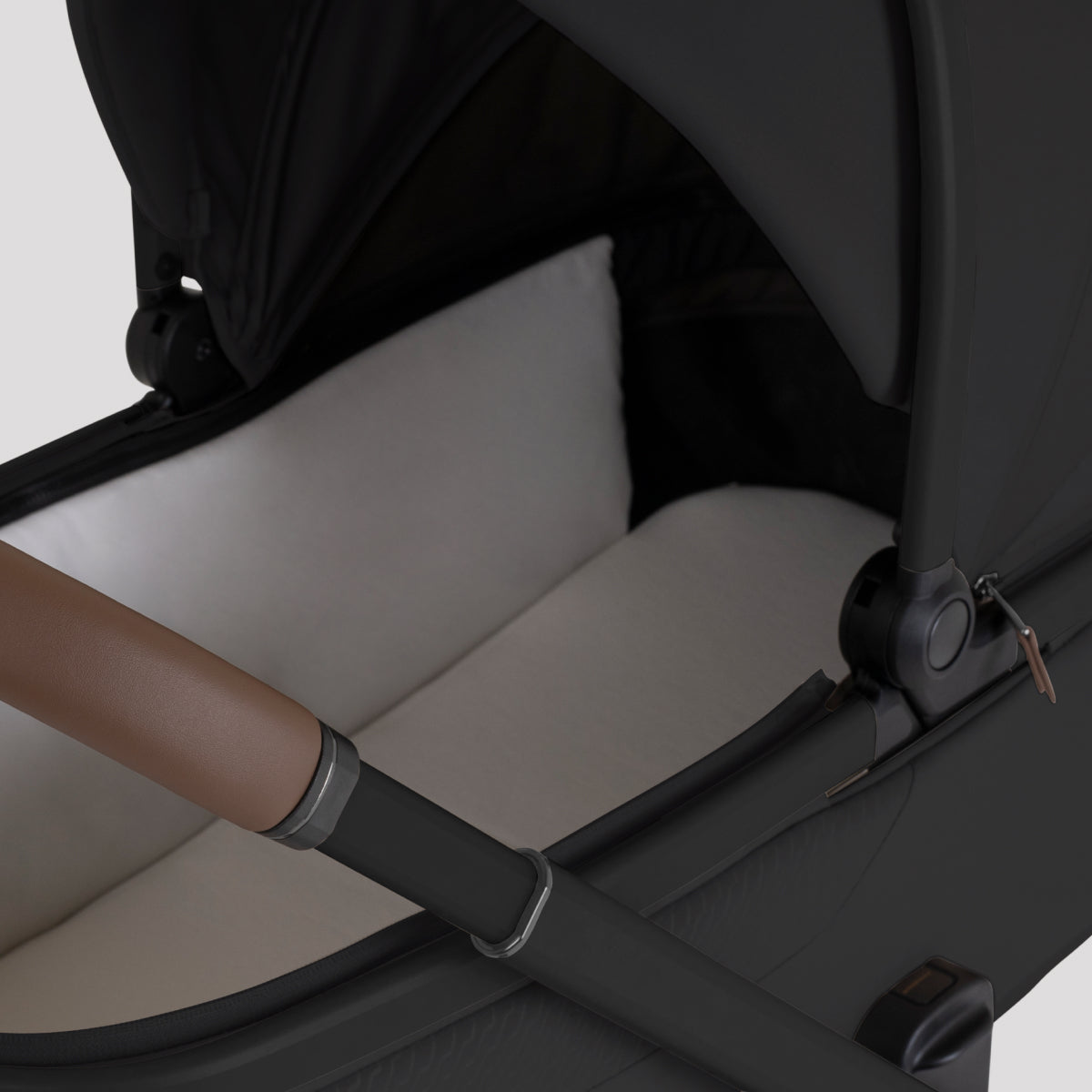Silver Cross Cove 2 Compact Bassinet
