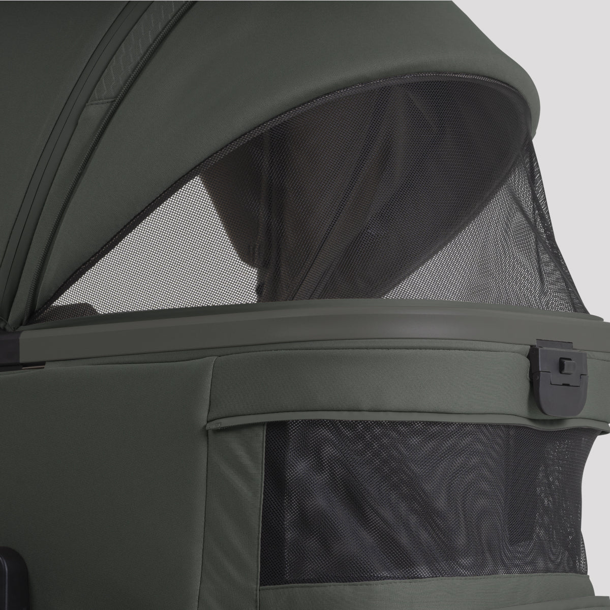 Silver Cross Cove 2 Compact Bassinet