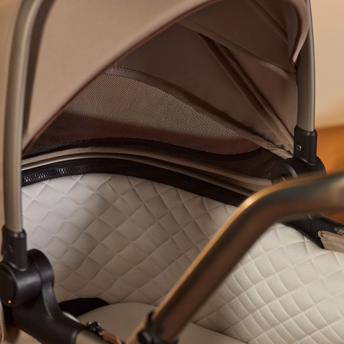 Silver Cross Reef 2 First Bed Folding Bassinet