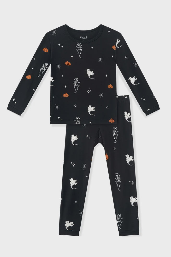 Kyte Long Sleeve Pajamas in Halloween Friends