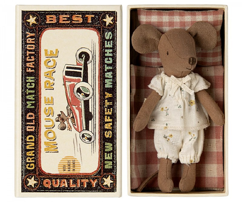 Big sister mouse in matchbox