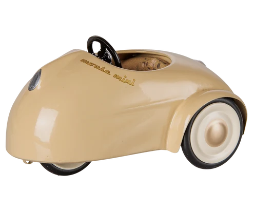 Car. Mouse, Wheat