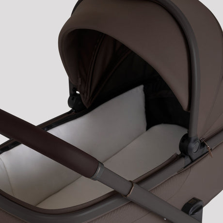 Silver Cross Cove 2 Compact Bassinet