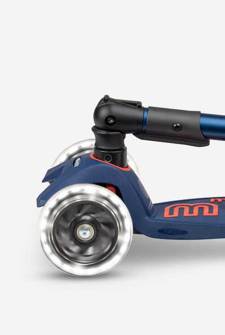 Micro Maxi Foldable LED Scooter