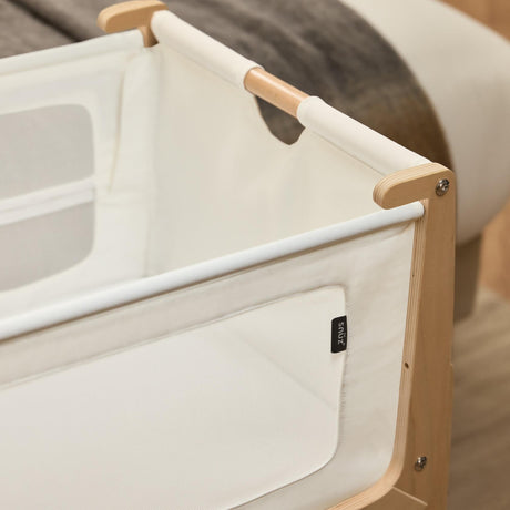 SnüzPod5 Bedside Bassinet