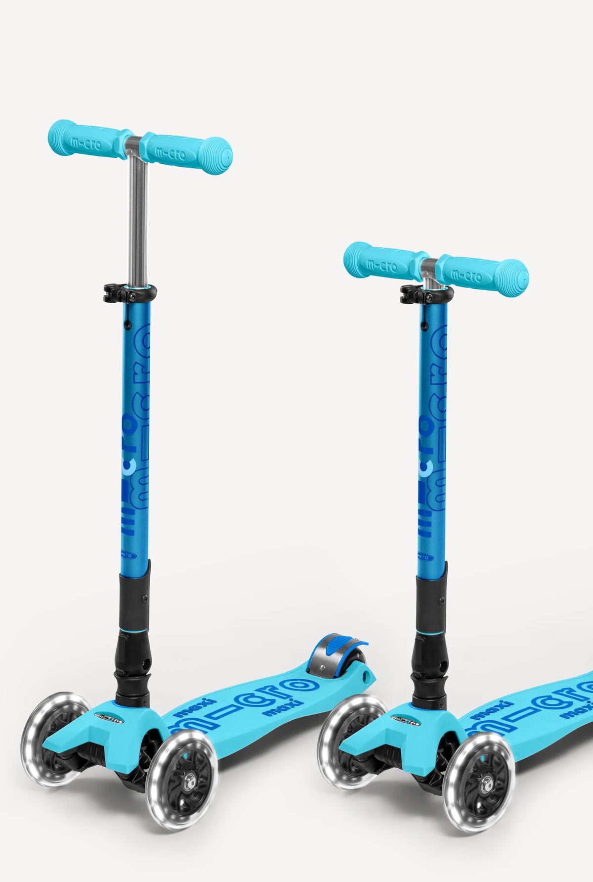 Micro Maxi Foldable LED Scooter