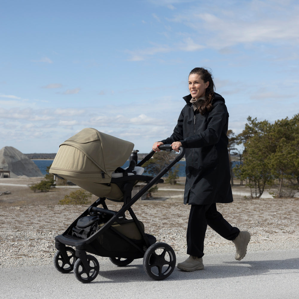 Thule Charm Stroller with Newborn Insert