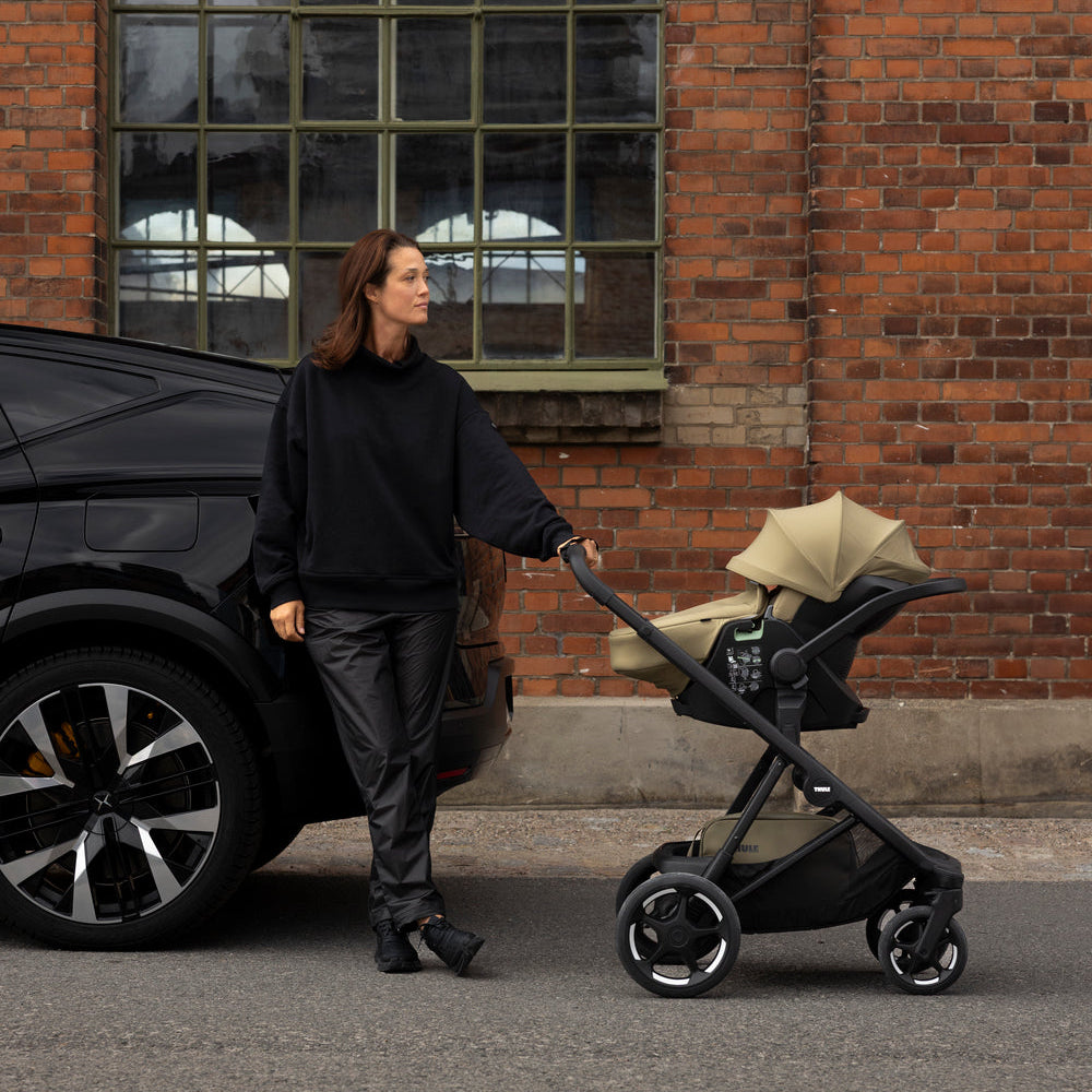 Thule Charm Stroller with Newborn Insert